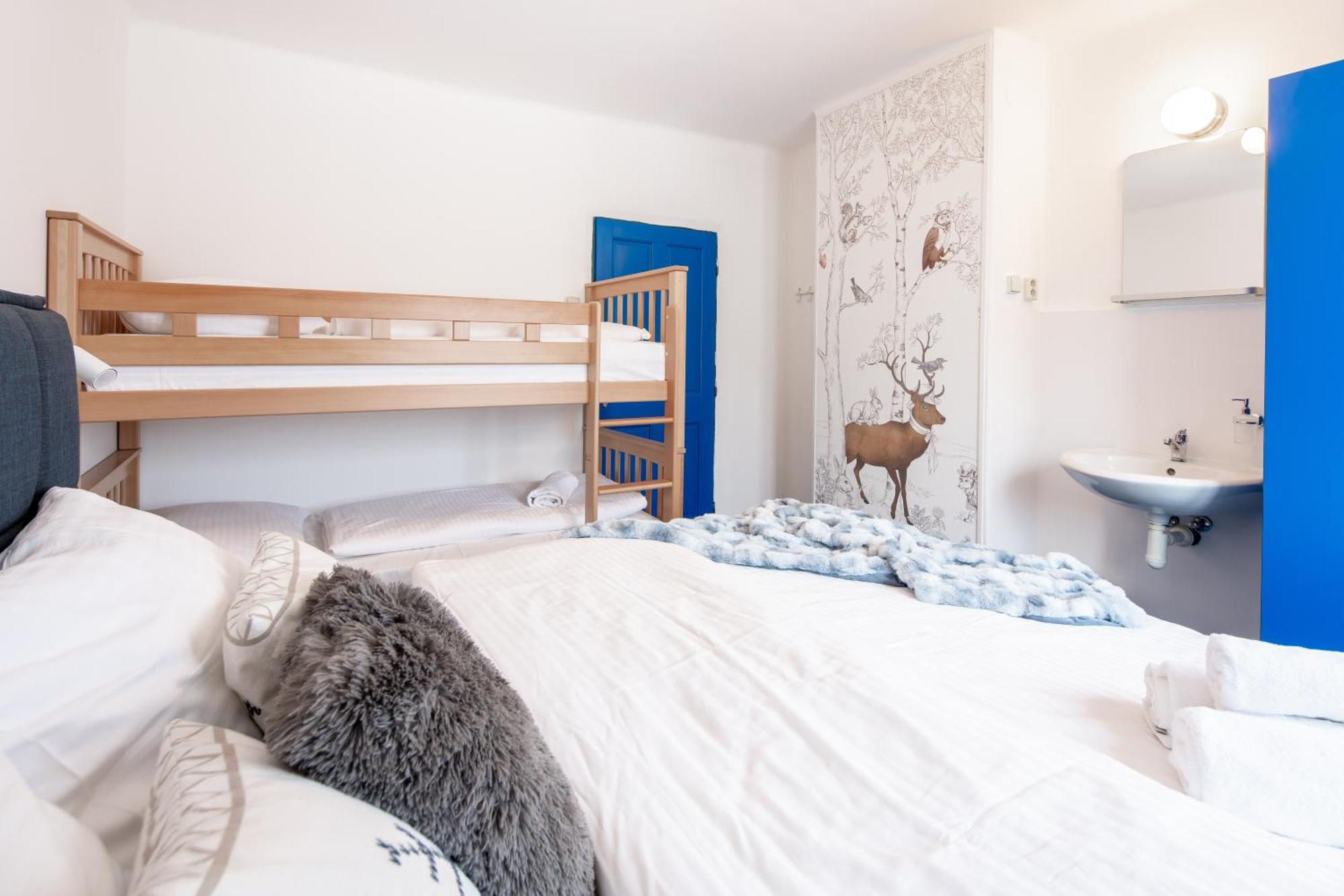 Prazska Bouda Hotell Pec pod Snezkou Exteriör bild