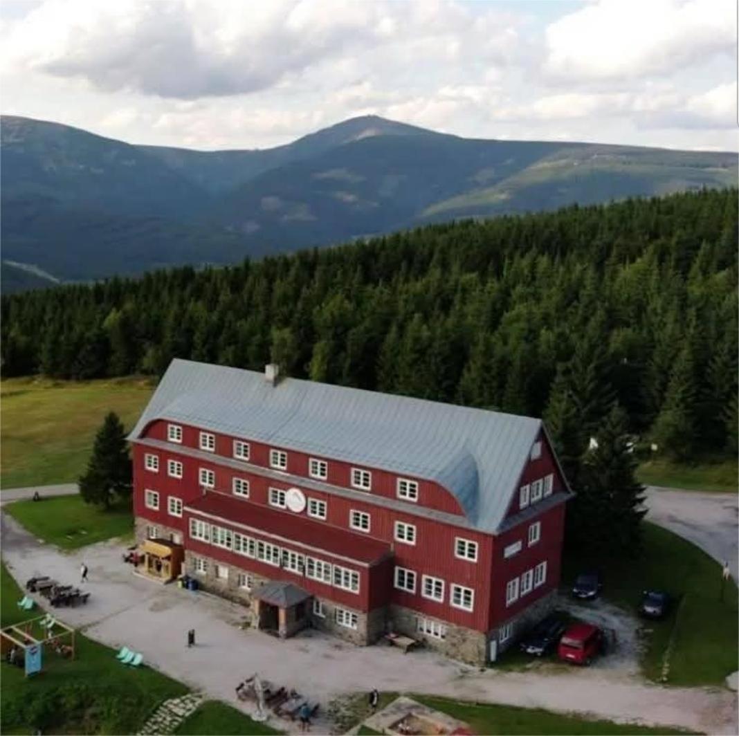 Prazska Bouda Hotell Pec pod Snezkou Exteriör bild