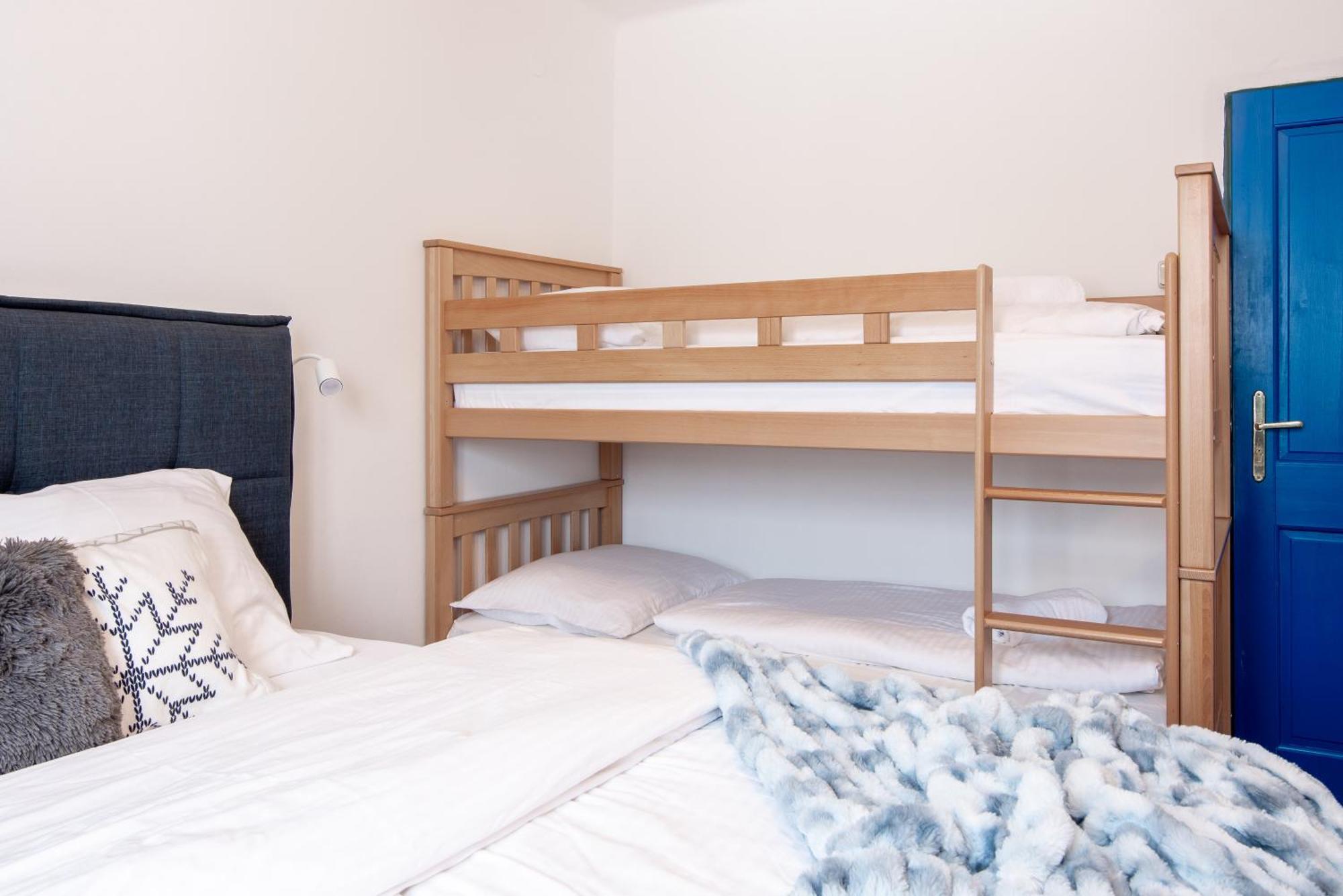 Prazska Bouda Hotell Pec pod Snezkou Exteriör bild