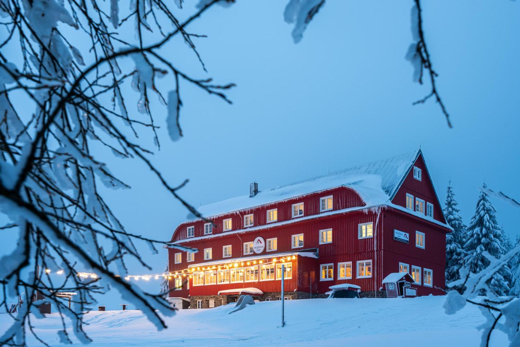 Prazska Bouda Hotell Pec pod Snezkou Exteriör bild